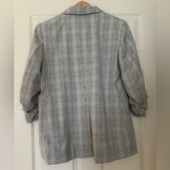 H&M scrunched sleeve blazer - Picture 3 of 3